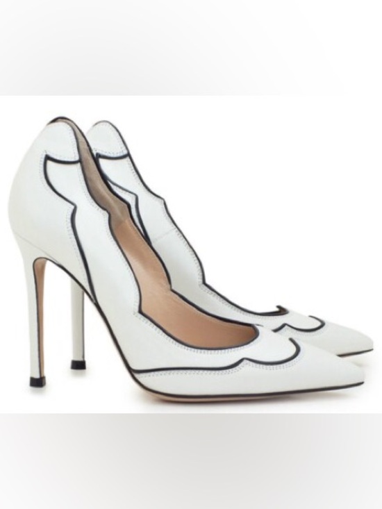 Gianvito Rossi Shoes - GIANVITO ROSSI Lucille White Scalloped Leather Pointed Toe Pumps Heels Size 38